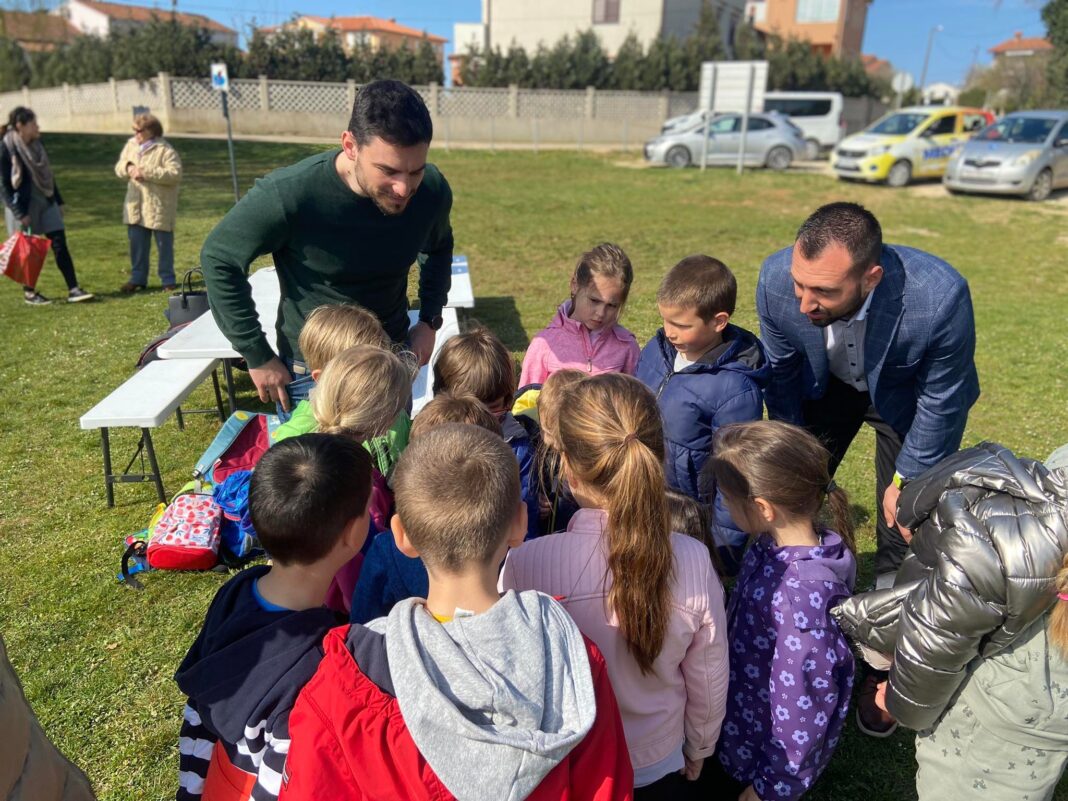 277822590_403580541508184_4287431605940592559_n