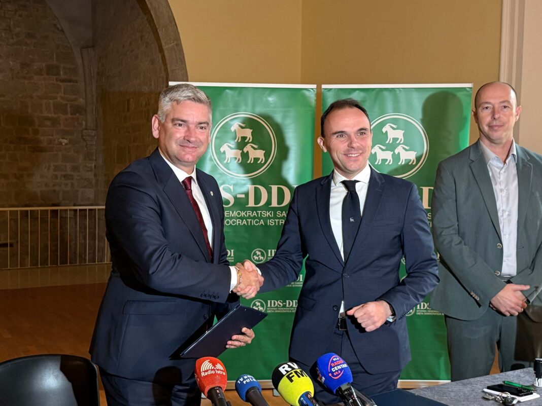 Press-IDS---Potpisivanje-sporazuma-1 - Copy