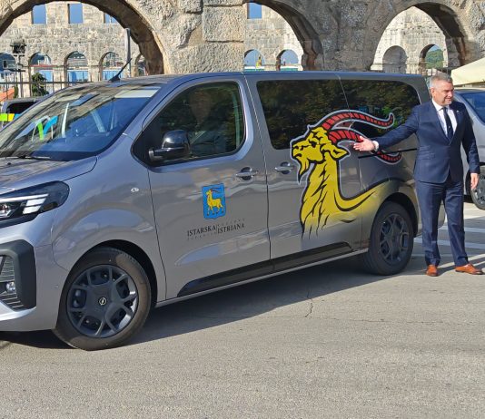 Istarska županija nabavila osam kombija za sportske klubove: Uloženo više od 312 tisuća eura